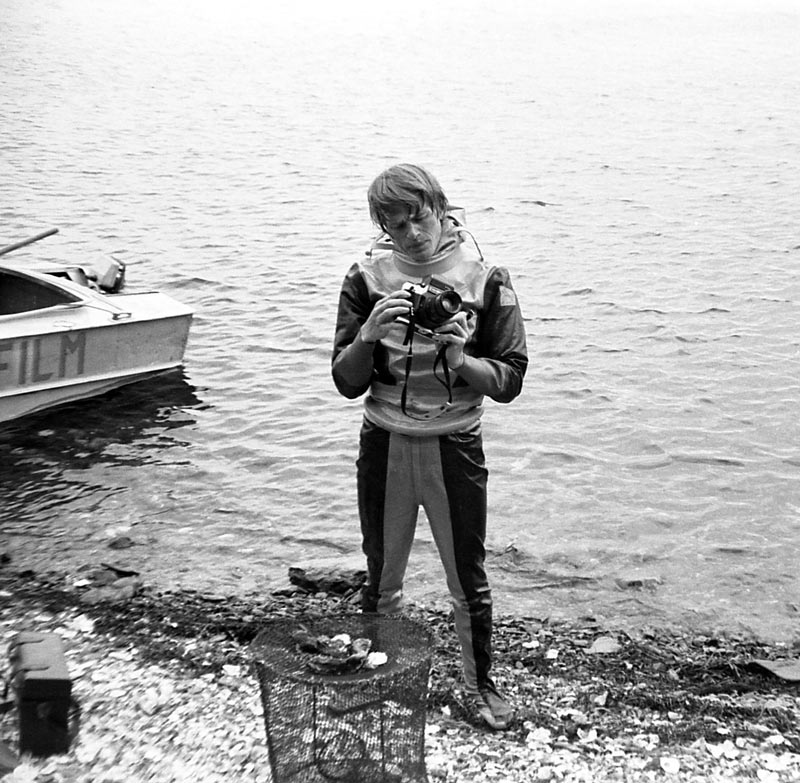 Sergey Melnikoff (MFF) during the filming of an underwater documentary on marine life in the Sea of Japan. Reyneke Island, 1977.
