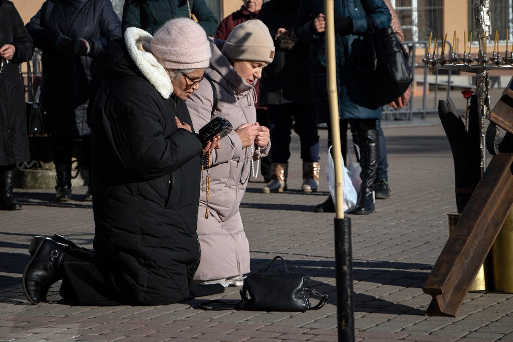 "The Cross of Peace" in Ivano-Frankivsk. Photograph by Mariia Universaliuk.