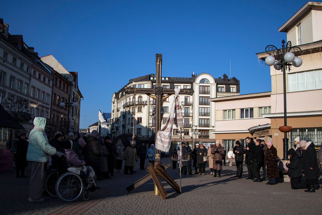 "The Cross of Peace" in Ivano-Frankivsk. Photograph by Mariia Universaliuk.