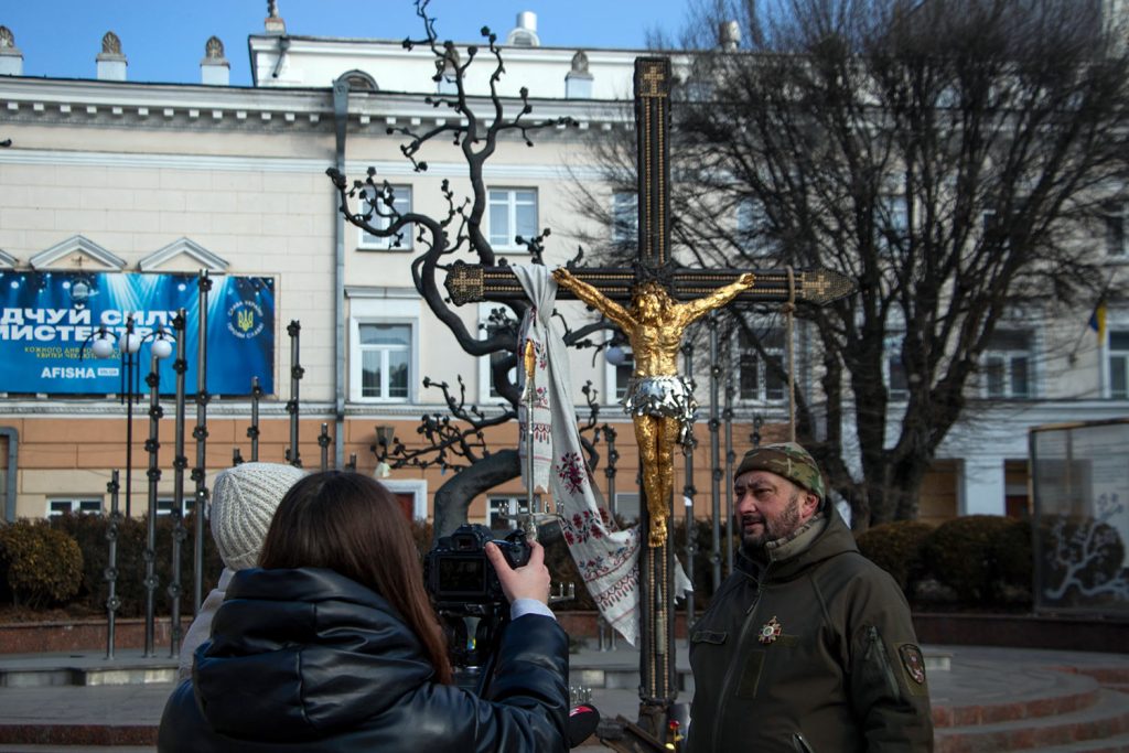 "The Cross of Peace" in Vinnytsia. Photograph by Mariia Universaliuk.