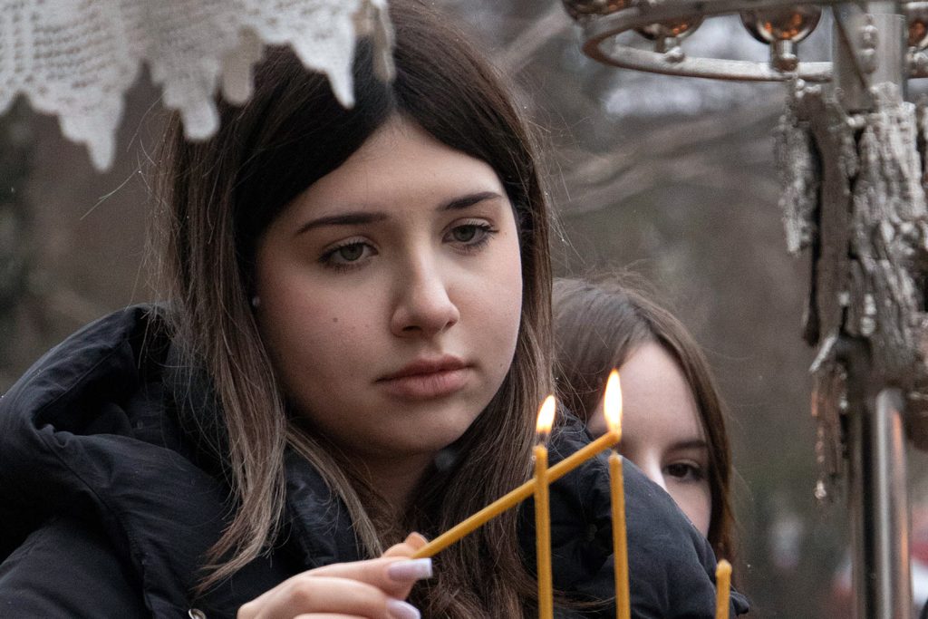 "The Cross of Peace". The first public presentation in a small Ukrainian town. Photograph by Mariia Universaliuk.
