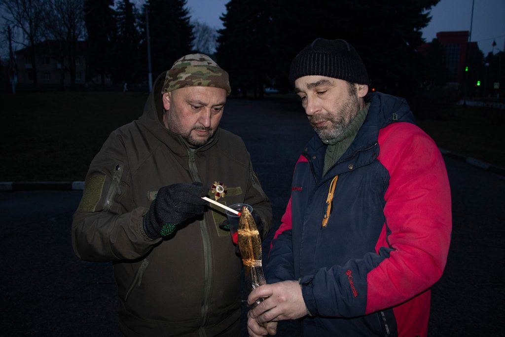 "The Cross of Peace". The first public presentation in a small Ukrainian town. Photograph by Mariia Universaliuk.
