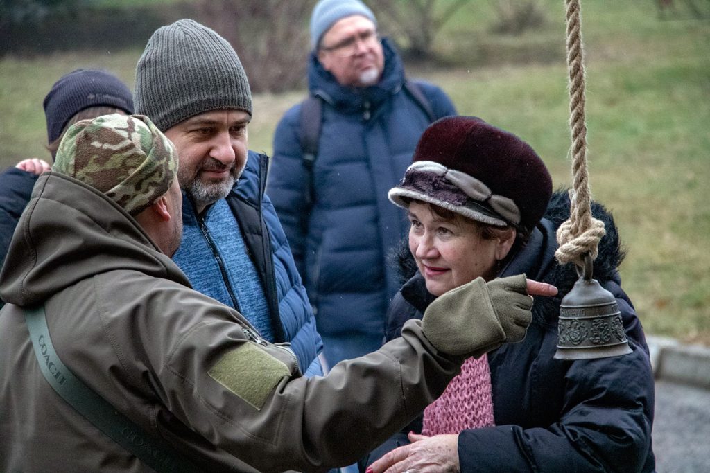 "The Cross of Peace". The first public presentation in a small Ukrainian town. Photograph by Mariia Universaliuk.